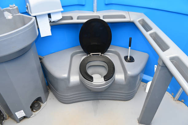 Best Porta potty rental near me  in Apollo, PA
